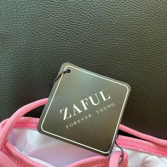 ZAFUL Pink bandeau bikini! Size medium. - Picture 3 of 3
